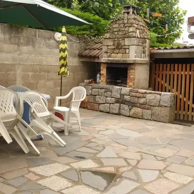 APPARTEMENT AVEC TERRASSE ET BARBECUE