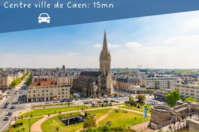 Vue générale sur Luc-sur-Mer ou vue de la ville depuis la maison de vacances