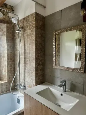 Salle de bains dans l'établissement La Maison de Melman