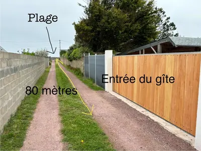Plan de l'établissement Gîte accès direct à la plage du DDAY
