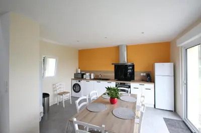 Cuisine ou kitchenette dans l'établissement gîte du germinais