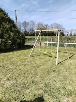 Aire de jeux pour enfants de l'établissement La Croix Douillet