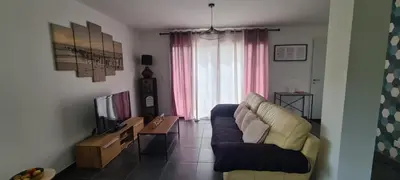 Télévision ou salle de divertissement dans l'établissement Maison neuve tout équipée