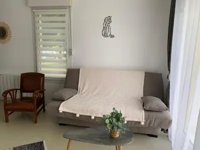 Coin salon dans l'établissement La colline aux oiseaux