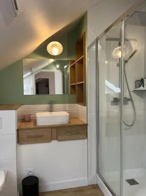 Salle de bains dans l'établissement Duplex cosy hyper centre Caen
