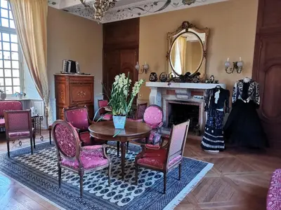 Coin salon dans l'établissement Chateau de Courseulles