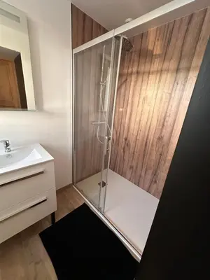 Salle de bains dans l'établissement Gîte Cotentin Sweet Home