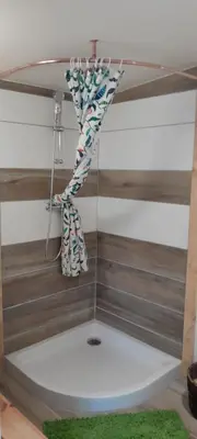 Salle de bains dans l'établissement La Bergerie