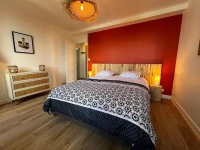 Un ou plusieurs lits dans un hébergement de l'établissement Appartement Gordon Smith, en plein centre, 4 pers