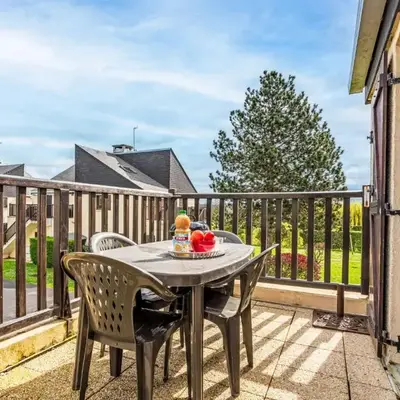 Apartment Les Maisons de la Mer-6 by Interhome