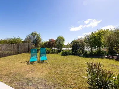 Jardin de l'établissement Holiday Home Agapanthe by Interhome