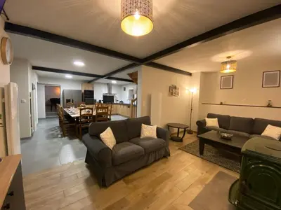 Coin salon dans l'établissement La Venais, maison de campagne