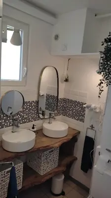 Salle de bains dans l'établissement Pause Bayeux