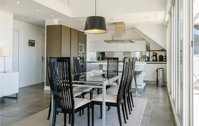 Cuisine ou kitchenette dans l'établissement Vue incroyable sur la mer, lumineux !