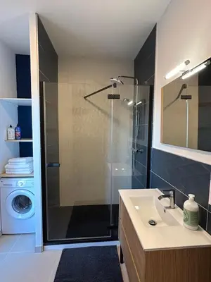 Salle de bains dans l'établissement Appartement Cote des Isles