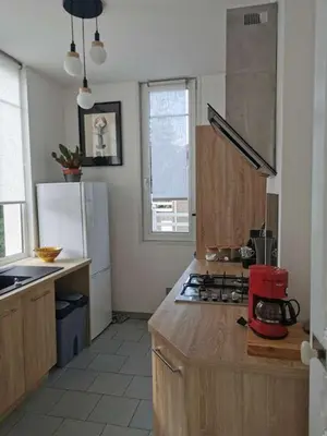 Cuisine ou kitchenette dans l'établissement Villa des roses, comme à la maison