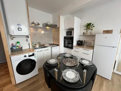 Cuisine ou kitchenette dans l'établissement Allium, Appt entièrement rénové avec parking