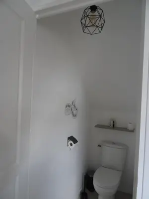 Salle de bains dans l'établissement Le Ptit Normand entre Ville & Plages