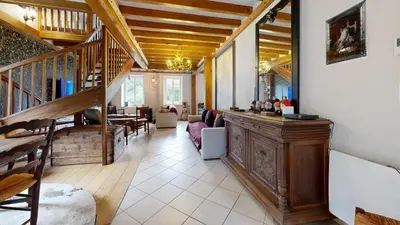 Coin salon dans l'établissement La Clef Decamp Moulin Harry 21 pers 10 min Viaduc de la Souleuvre
