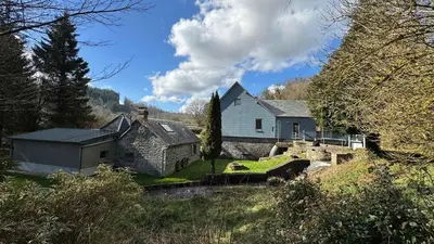 Jardin de l'établissement La Clef Decamp Moulin Harry 21 pers 10 min Viaduc de la Souleuvre