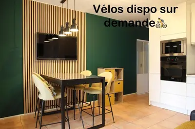Télévision ou salle de divertissement dans l'établissement Poziodé
