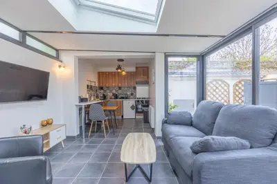 Cuisine ou kitchenette dans l'établissement La Tanière des Oursons - proche de la plage