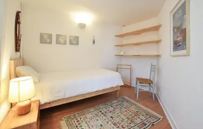 Un ou plusieurs lits dans un hébergement de l'établissement Stunning Home In Saint-Vaast-La-Hougue