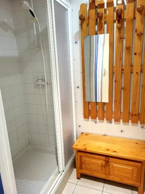 Salle de bains dans l'établissement Villa front de mer les Cordylines