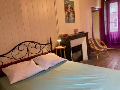 Un ou plusieurs lits dans un hébergement de l'établissement Maison sympa en centre-bourg