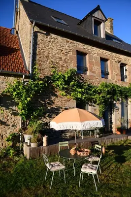 Jardin de l'établissement Les Pierres Mont-Saint-Michel