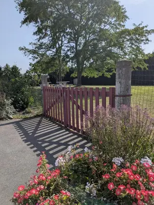 Jardin de l'établissement Gîte St'Ylé - Mont-Saint-Michel - 2km des parkings