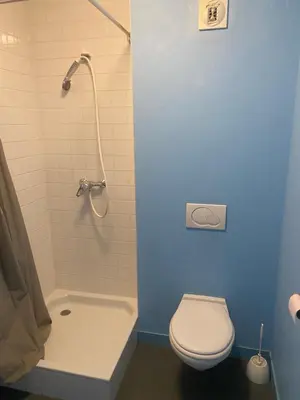 Salle de bains dans l'établissement les moulins - chambre 1
