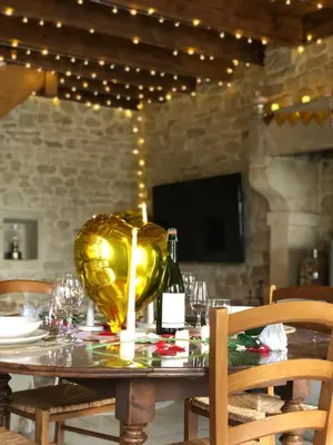 Boissons dans l'établissement Maison de pays proche de la mer