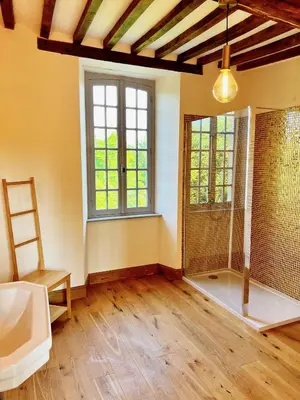 Salle de bains dans l'établissement Château Normandy - Viking Heritage, Pet Friedly