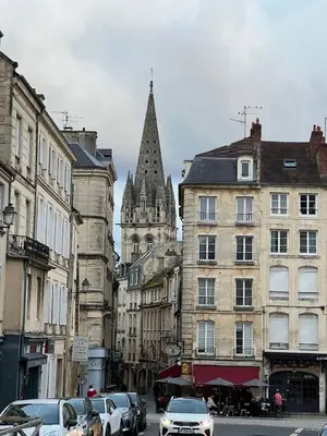 Vue générale sur Caen ou vue de la ville depuis l'appartement