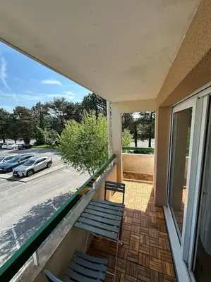 Balcon ou terrasse dans l'établissement Appart cosy, balcon, parking