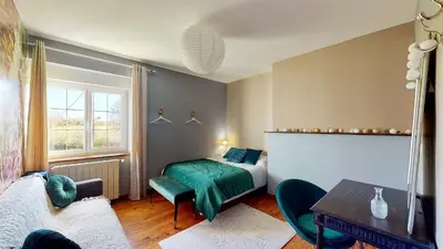 Un ou plusieurs lits dans un hébergement de l'établissement La Clef Decamp Cornillières Maisonnettes 35 pers jacuzzi, jeux