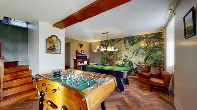 Billard dans l'établissement La Clef Decamp Cornillières Maisonnettes 35 pers jacuzzi, jeux
