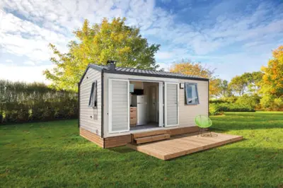 Jardin de l'établissement CAMPING LES GRAVELETS 2étoiles