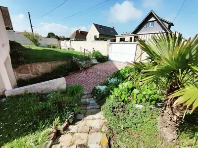 Jardin de l'établissement Les Embruns Charmante maison A 50m de la plage