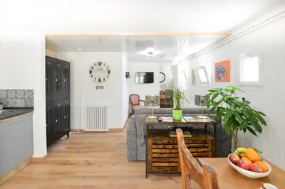 Cuisine ou kitchenette dans l'établissement L'Escapade de Creully - Appt 2p avec grande terrasse