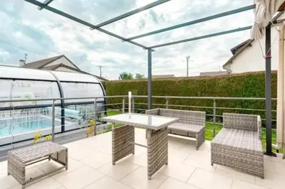 Piscine de l'établissement Villa confortable à Ranville, piscine privée ou située à proximité