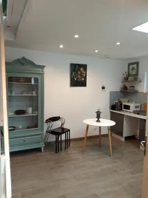 Cuisine ou kitchenette dans l'établissement Easy house location 2