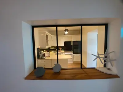 Cuisine ou kitchenette dans l'établissement Maison de famille- vue sur mer - 6 à 8 personnes
