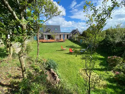 Jardin de l'établissement Maison de famille- vue sur mer - 6 à 8 personnes
