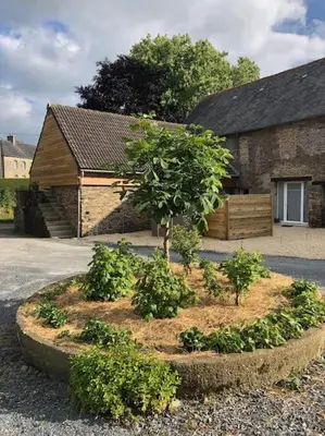 Jardin de l'établissement Gîte de l'hôtel Castel
