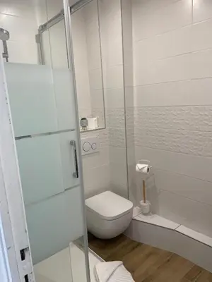 Salle de bains dans l'établissement Grand Studio Balnéaire