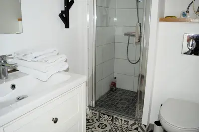 Salle de bains dans l'établissement L'Escale - Studio avec loggia en centre ville