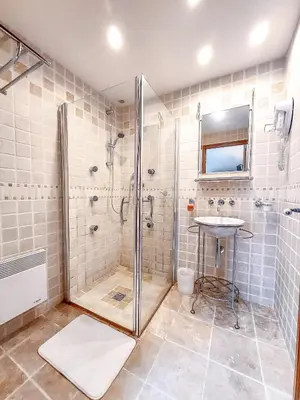 Salle de bains dans l'établissement Le Haras des Charmilles