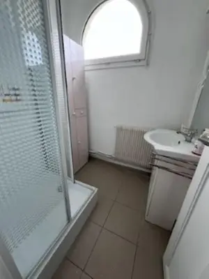 Salle de bains dans l'établissement LouiseHélène